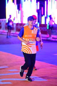 BIB: 211, 95211
                            <button type="button" onclick="openModal(23109176)" class="btn btn-primary btn-sm float-right btn-popup" data-toggle="modal" data-target=".modal-high-quality">
                        <i class="fas fa-shopping-cart"></i> Add to Cart
                    </button>
                                            <button type="button" onclick="isThisMe(23109176, true)" class="btn btn-success btn-sm float-right btn-popup btn-isme hidden" data-toggle="tooltip" data-placement="bottom" title="นี่คือรูปของคุณใช่ไหม คลิกที่นี่เพื่อเอาเข้าอัลบั้ม">
                        <i class="fas fa-plus"></i> Add to album
                    </button>
                    <button type="button" onclick="isThisMe(23109176, false)" class="btn btn-warning btn-sm float-right btn-popup btn-isnotme hidden">
                        <i class="fas fa-ban"></i> Remove from album
                    </button>